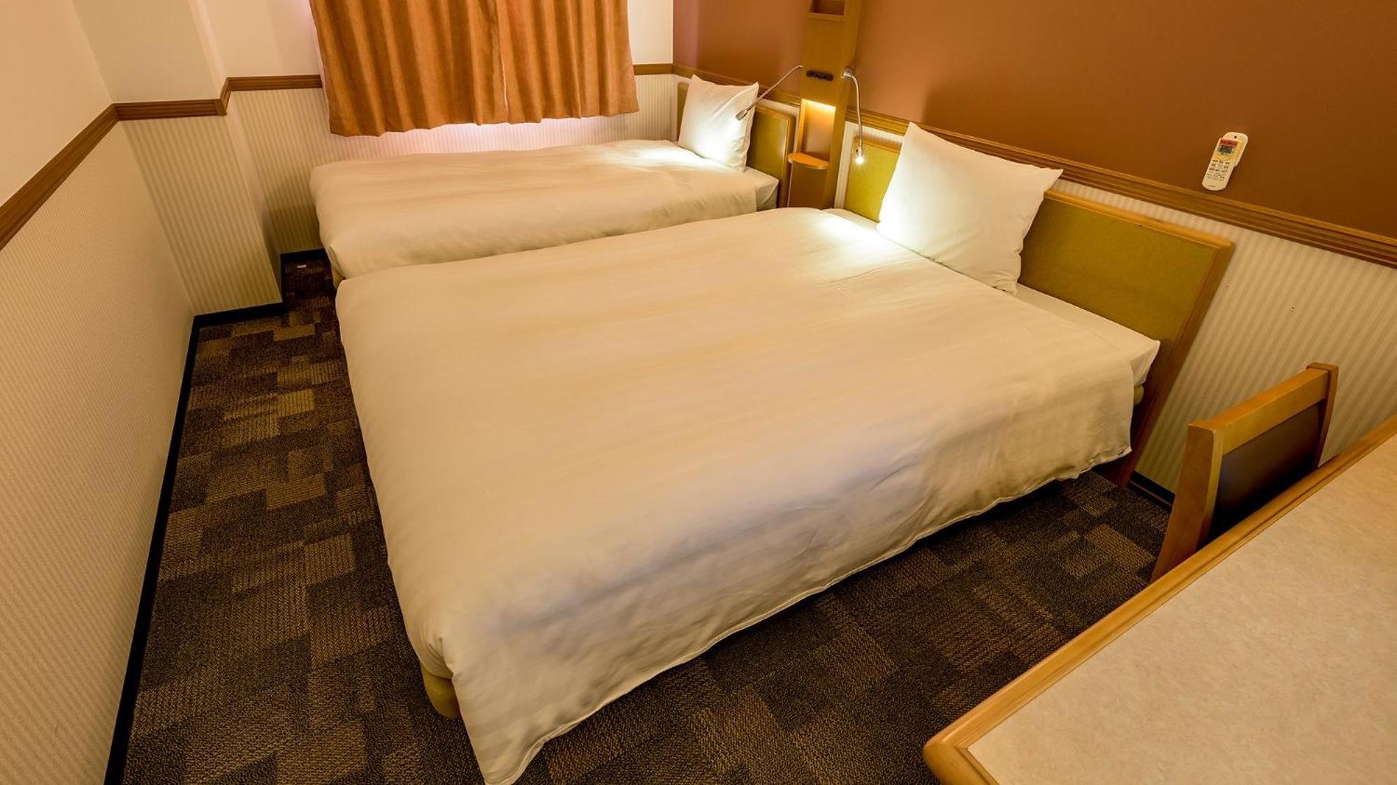 Toyoko Inn Takasaki Eki Nishi Guchi No 1 Oda fotoğraf